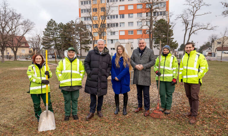 Baustart für Spielplatz und Generationenpark